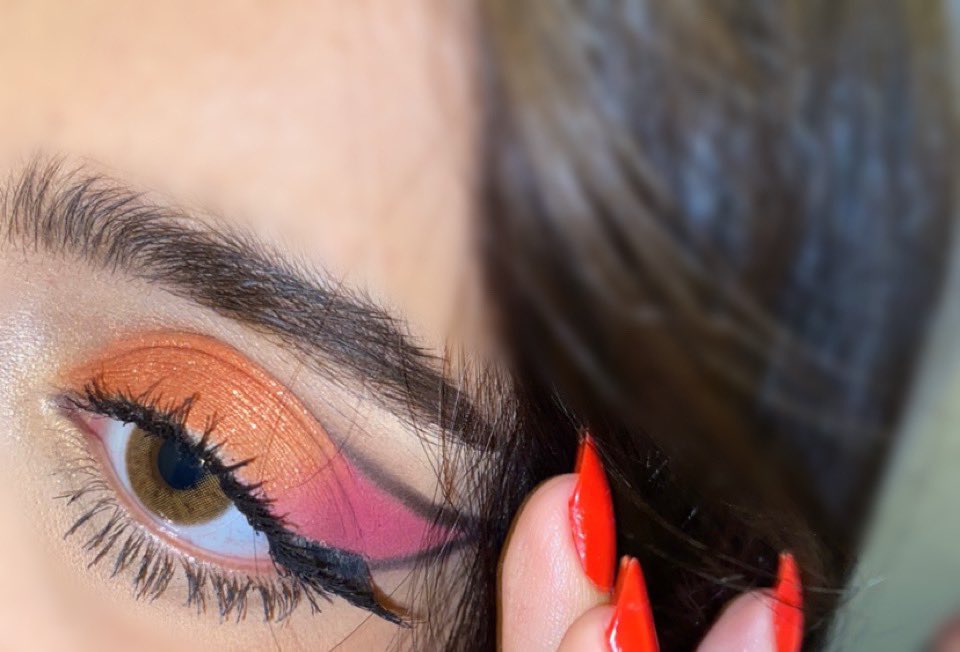 xil07_'s tweet photo. Today's makeup🧡💞 https://t.co/39ThRtvG55