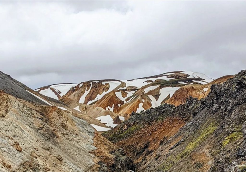 hiiker__'s tweet photo. Trail Repost @woodwanders #laugavegurtrail
#laugavegur #iceland #headnorth #hiiker #backpackersworld #icelandtravel #backpackingaddicts #hiking #hikingadventures #girlswhohike #hikelikeagirl #womenwhohike #exploremore #kraigadams #viewranger #alltrailsfails #hikinglife #hikemore https://t.co/HmT5aUckRS