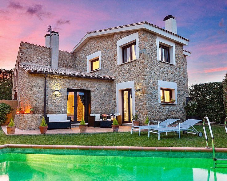 elracodemadrema's tweet photo. 📣 Por anulación de última hora, nos ha quedado libre nuestra Pool Villa para la última semana de julio.
¡Es tu oportunidad!
Ven a disfrutar de todos sus servicios en total privacidad: #piscinaclimatizada #jacuzzidoble #terraza #jardin privados.
Reservas en nuestra web o ☎️ https://t.co/dJRMKRKtyR