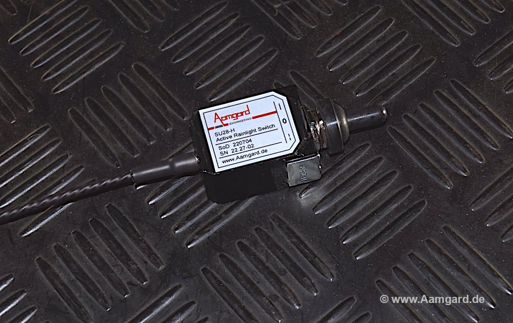 aamgard's tweet photo. 🇩🇪  An - Aus - Blinken: Aktiver Blinkschalter für Regenleuchten und Nebelleuchten im Motorsport. Mehr im Aamgard-Blog: 
https://t.co/0wlMOdj1fu https://t.co/EZf5xoKhiO