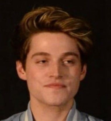 OFF. 𝐑𝐄𝐈𝐍𝐄𝐑 𝐌𝐈𝐊𝐀𝐄𝐋𝐒𝐎𝐍｡ (@mikaelsonwxlf) on Twitter photo 