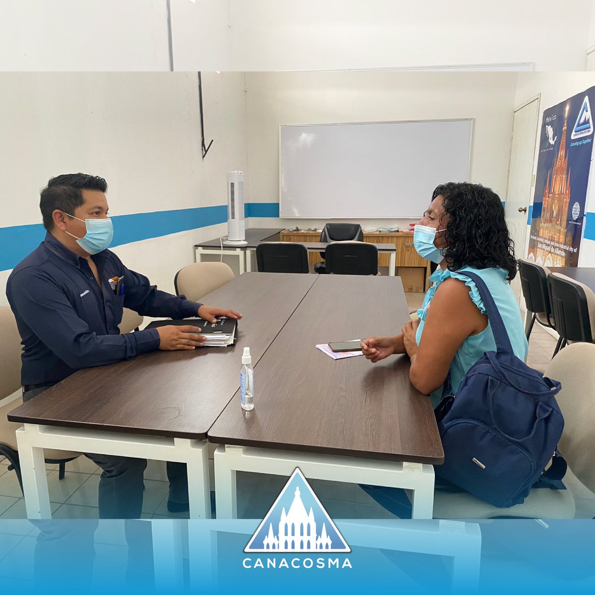 Gobierno Estatal, CANACOSMA y asesores de Fondos Gto; se reunieron para revisar los planes de apoyo acordados para emprendedores. 🤝🏼👩‍💼✅

➡ cutt.ly/XLMmQBU

#FondosGuanajuato #Acuerdos #Reunion #Emprendedores #CANACOSMA