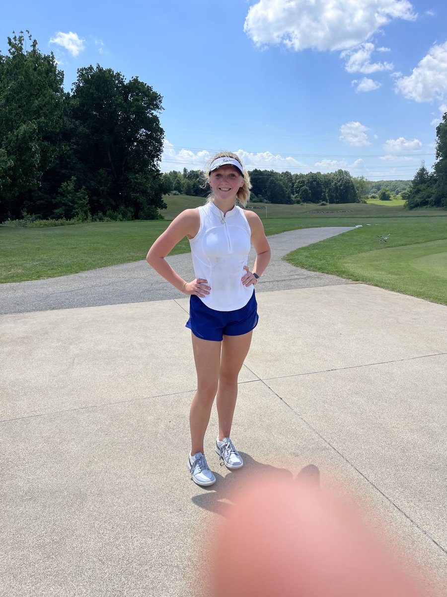 Nice to see a lady Bulldog on the course today at Lake Doster ⁦<a href="/kalamazoojrgolf/">Kalamazoo Junior Golf Assoc.</a>⁩