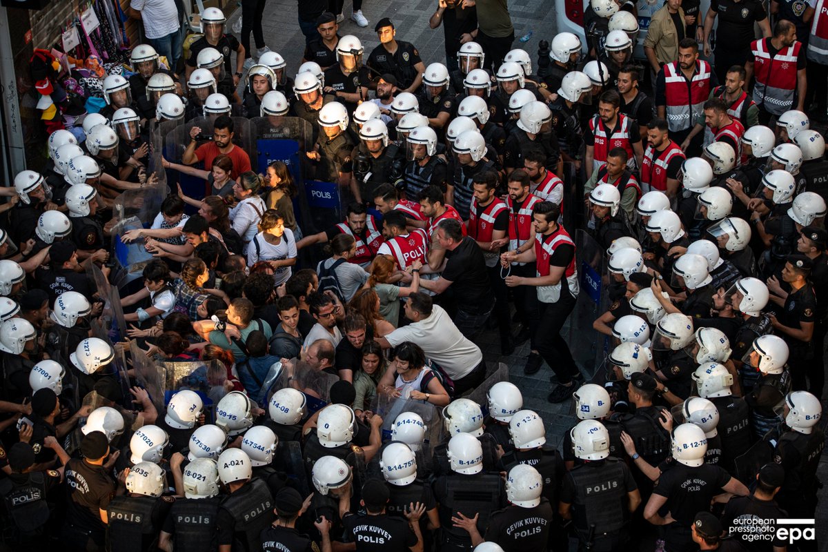 Turkish police detain protesters during the seventh anniversary of the 2015 Suruc bombing in Istanbul, Turkey, 20 July 2022. #SurucKatliamı #Suruc7Yıl @epaphotos