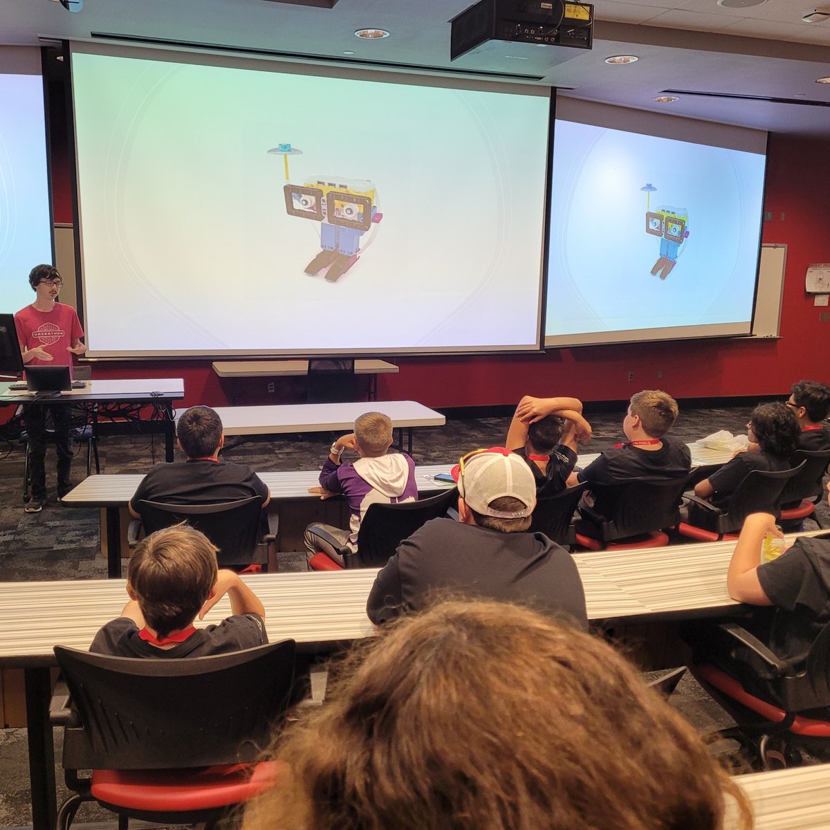 ttuwcoeoe's tweet image. Thank you to one of our program assistants for going over the different options available for students to participate in robotics, be it at competition, or at home! Showing students what opportunities are available is super important! #stemoutreach #robotics #techrobotics