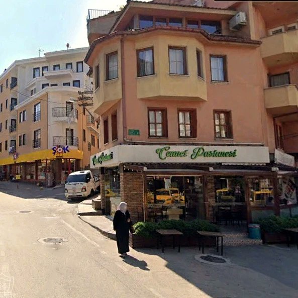 Bursa Yeşil-Emirsultan arasında bir köşe başı, Şible'nin dünü ve bugünü.
#eskibursa 
#eskibursafotoğrafları
#Bursa