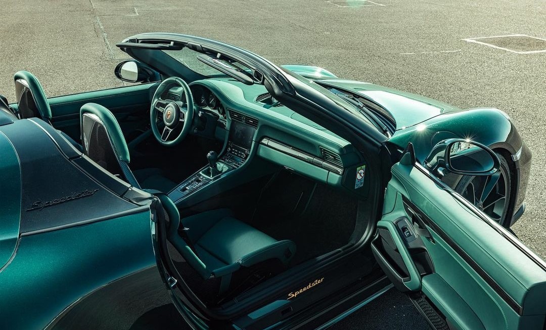 Porsche Club tweet media