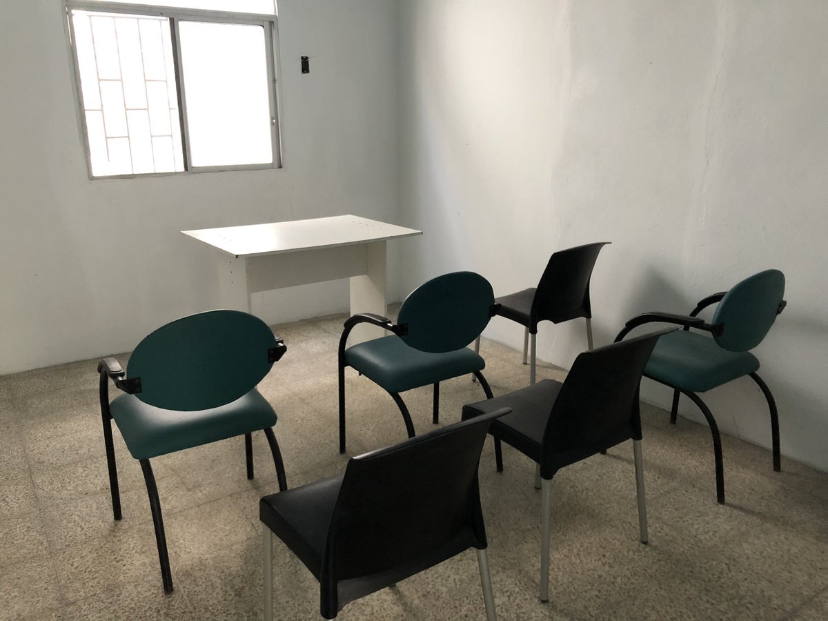 DianaIMaldonado's tweet photo. #Guayaquil Querida gente, pongo a su disposición casa con espacios para dar charlas, capacitaciones, foros, coworking, consultorios, oficinas, ferias. Ubicado en https://t.co/wJjGLSOPKu Parqueo en la parte de afuera. Tiendas y restaurantes a los alrededores. 

Interesadx: DM https://t.co/ETvFtFfMjI