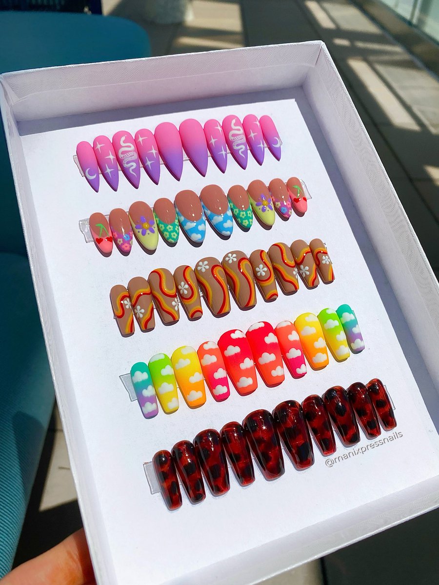 cheet0_dust's tweet photo. Hi im Val. I was lucky enough to start my own business about 2 years ago. I handpaint press on nails &amp; love making people feel good through my work. I’ve come a long way from when I started &amp; im pretty proud of it. I’d really appreciate if you could RT/share my work today 💛🌞 https://t.co/gjRmoQ8iyl