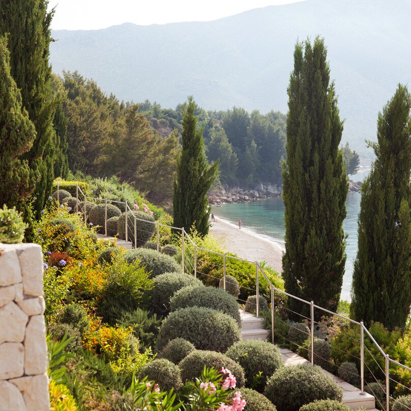 Thank you, <a href="/RelaisChateaux/">Relais & Châteaux</a> for the article in INSTANTS Magazine featuring #Croatia &amp; Dalmatian Coast.  We are proud to be included in the exclusive association of the world's finest hotels, resorts, villas &amp; restaurants.  bit.ly/3IWaEmr

#relaischateaux #winery #hotels