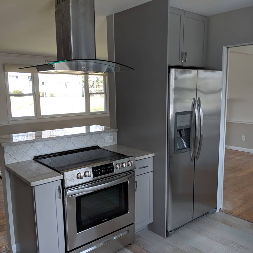 FBrenovations's tweet photo. Each project comes with its own challenges, but there's no better feeling than seeing a simple vision come to life. This kitchen stands as a perfect example.
#kitchen #kitchendesign #kitchenideas #kitcheninspiration #kitchendecor #kitchengoals #interiordesign #firebellyeffect https://t.co/lWun5mUFJT