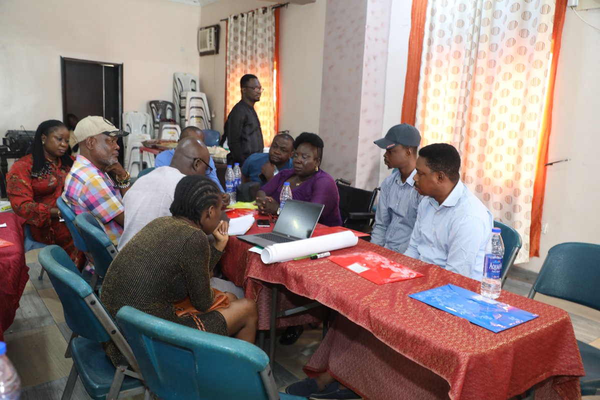 aneejnigeria's tweet photo. #ANEEJSCALEProject Group work – participants broke into groups to discuss/identify gaps in the report and make recommendations as well as develop key advocacy messages and strategies for implementation. @NigeriaScale @21ceywi @Ugolor @USAIDNigeria  @OurNigerDelta  @EdoStateGovt https://t.co/2bONdTukFP