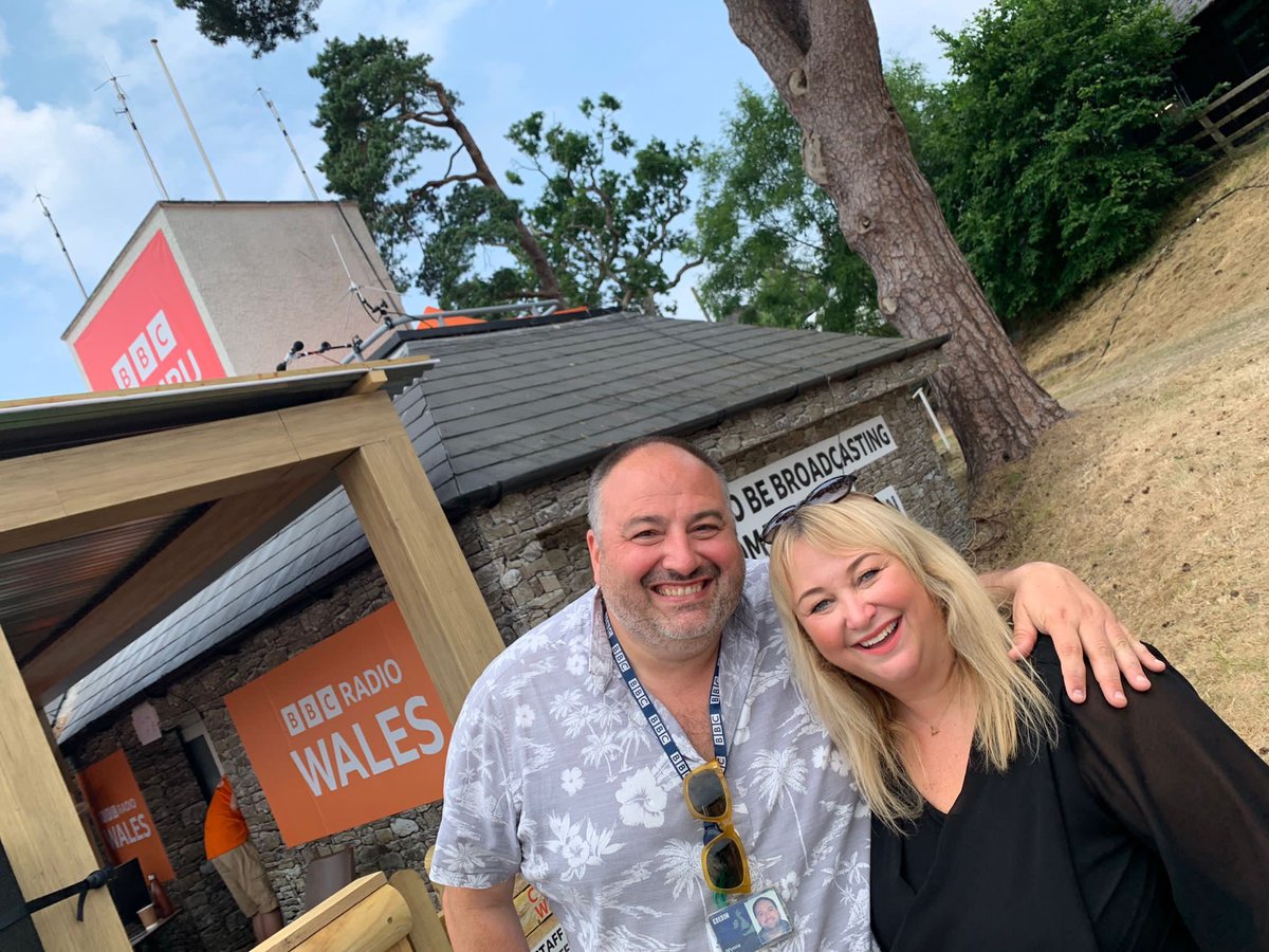 Rhuanedd's tweet photo. Diwrnod da yn y Sioe Fawr. Diolch i bawb sydd wedu cyfrannu at ddarllediadau BBC Cymru ar y radio, ar y teledu ac arlein - a diolch i’n staff. Brilliant day at the @royalwelshshow . Thanks to all contributors to our radio, TV and online content - and to our @BBCWales staff. #RWS https://t.co/9o0jAQZrIH