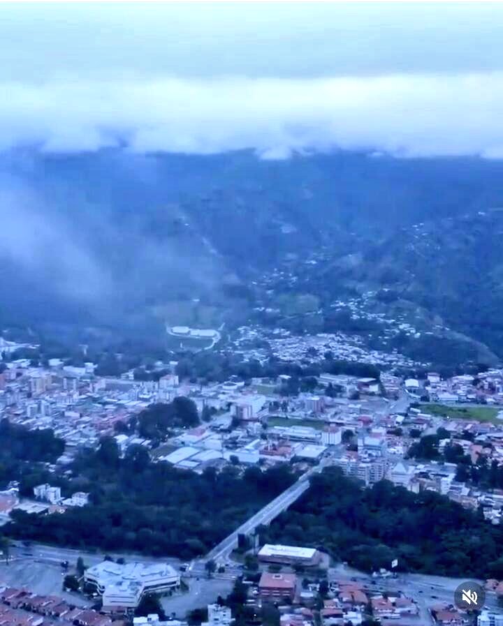 umarval's tweet photo. #Merida desde las alturas 😍

Simplemente hermosa 🏔️

#Ejido #EjidoMerida #Viral https://t.co/VX10cU0Apy