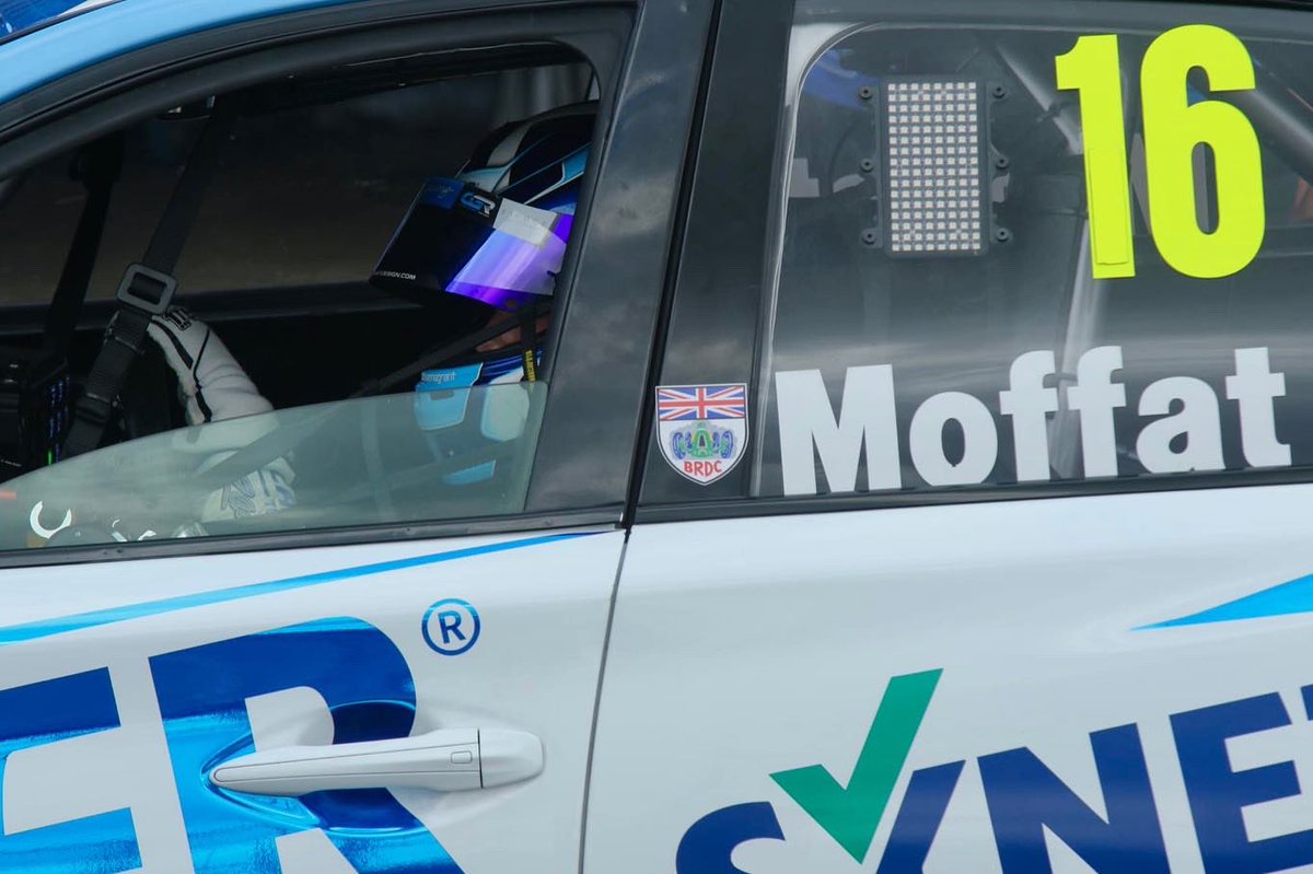 chloeannagrant's tweet image. This time last week 💨

#WeAreLaserToolsRacing