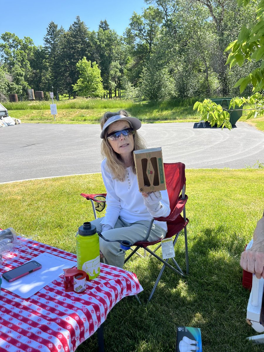 MeganJWolff's tweet photo. Tip of the hat to the Bozeman Food Coop @BozemanFoodCoop for their all-cardboard packaging! Your strawberry containers are the talk of the town! @BeyondPlastAct @PlasticsBeyond #PlasticFreeJuly https://t.co/YmW9HUp2PH