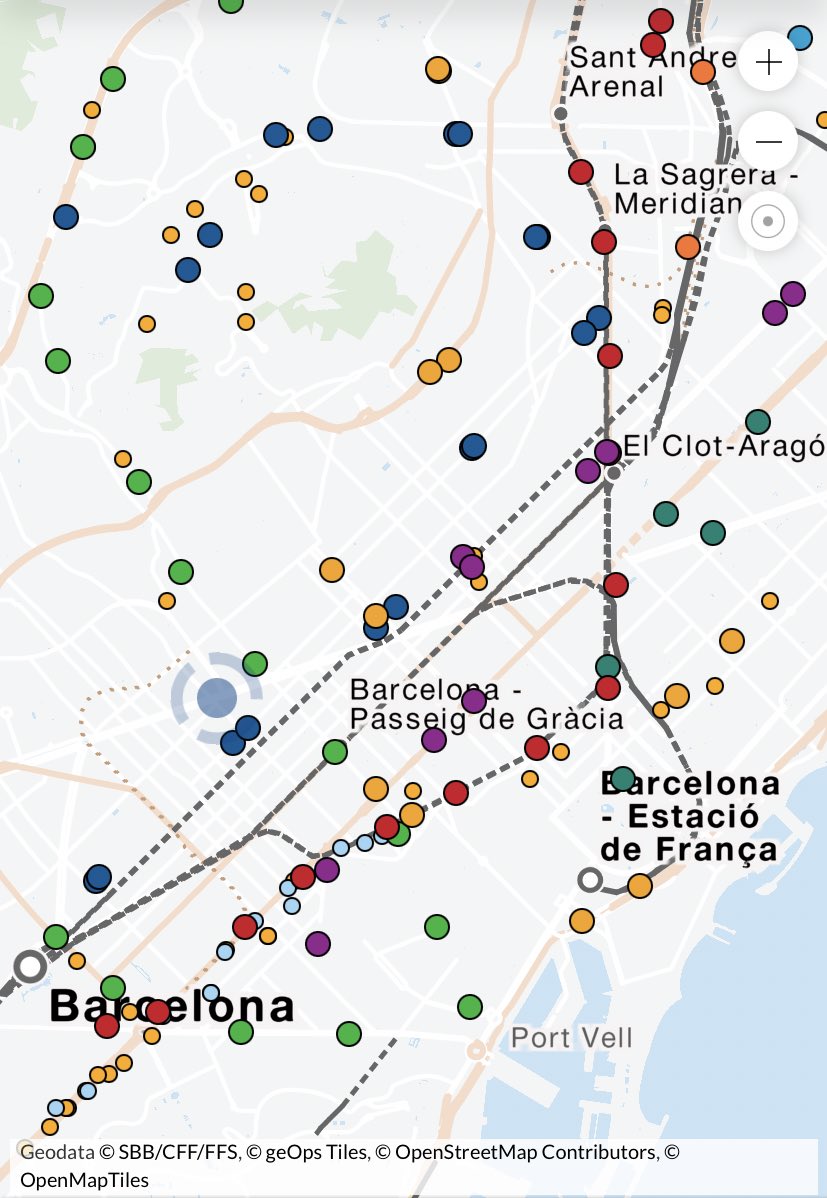 alexsnclmnt's tweet photo. Avui he descobert que hi ha una web meravellosa on es poden seguir *en temps real* tots els metros i tramvies de Barcelona (i alguns autobusos metropolitans). Ho teniu a https://t.co/XCgyOKwxOO. https://t.co/GqsxTzLZoZ