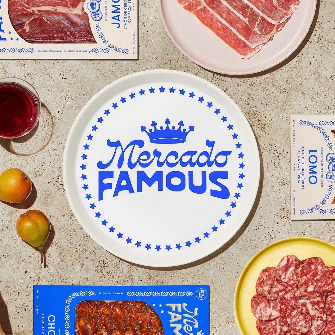 brandiosas's tweet photo. La agencia norteamericana Gander desarrolló la marca gráfica y sistema de identificación visual para Mercado Famous, la empresa charcutería española #sonBrandiosas https://t.co/zx2NW4PyFQ