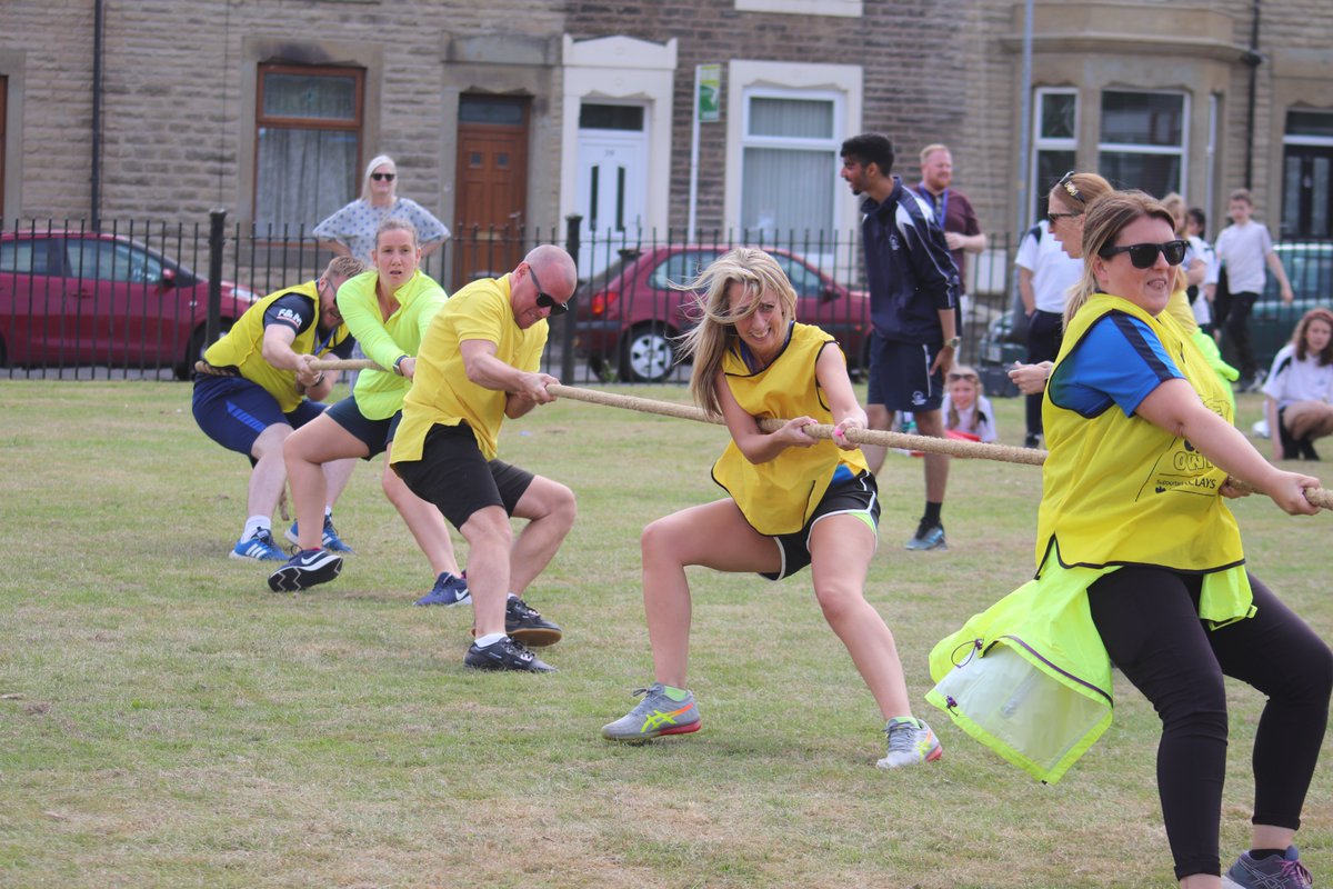 hyndburnacademy's tweet photo. Sports Day - Staff Tug of War! #HouseChallenge #TeamHYA @HyndburnAcadPE @UnitedSport1 https://t.co/iBZ4xre9Zv