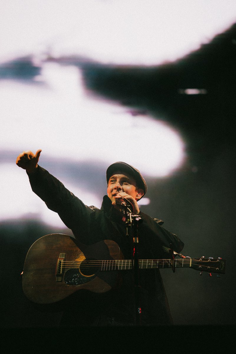 GerryCinnamon's tweet photo. Cheers Hampden x https://t.co/bWUihX3e9l