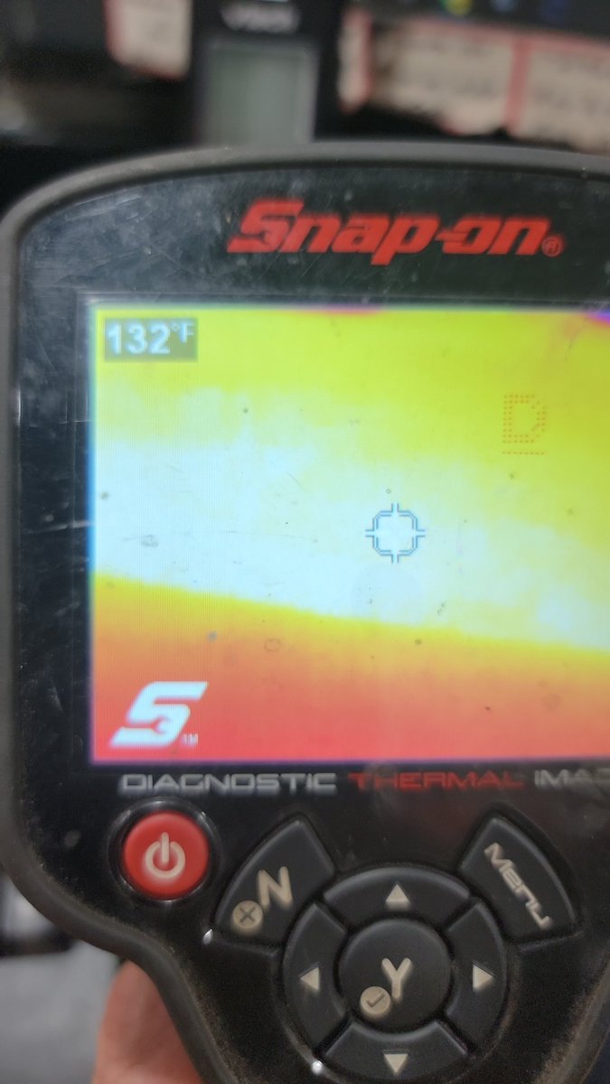 Pacman1980_'s tweet photo. My air temperature at work.   Ugh.   #tohotforthis #SaveVoyager #bringonfall #coolnights https://t.co/FMvyKilkHJ