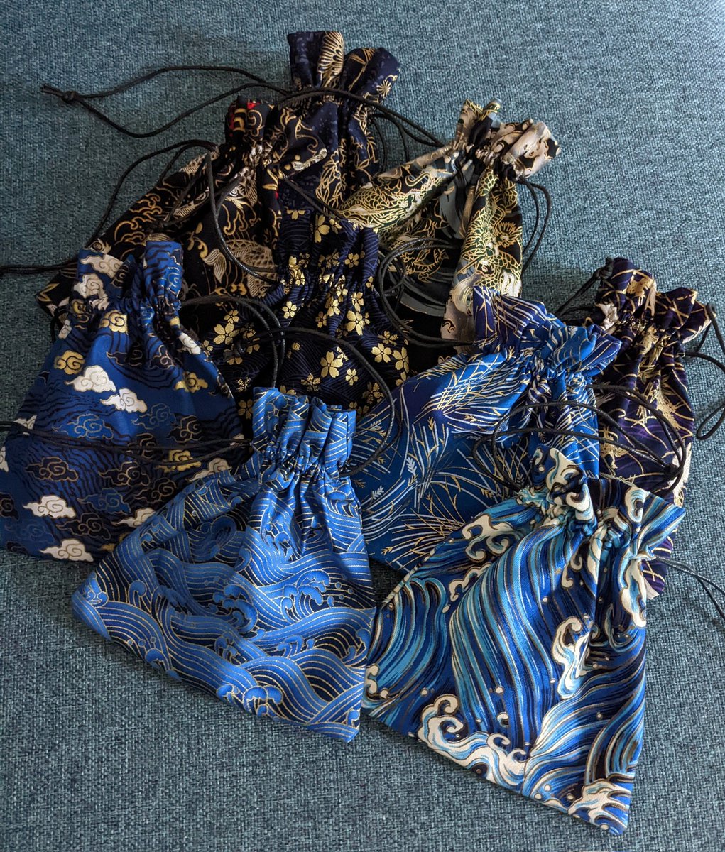 natchwork's tweet photo. Evening #WomenInBizHour, it's a slow one this week as I'm recovering, but I've finally made some bigger drawstring bags for the store, new prints too! #Handmade #ShopSmall #ShopIndie #CraftBizParty #HandmadeHour https://t.co/aak5av0kOR