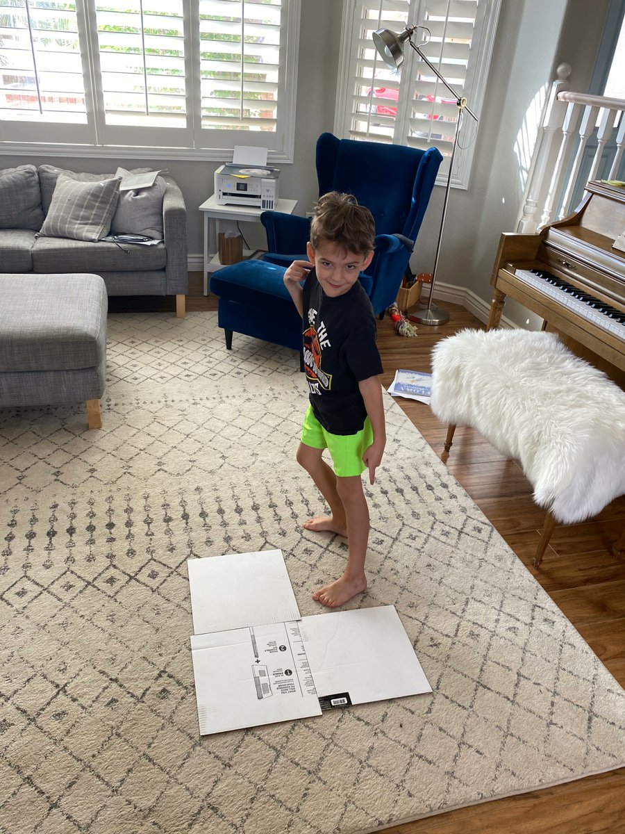 LbellJ's tweet photo. Do you know what a square foot is? Can you visualize it? Well, if it's challenging for you, imagine your child! It's simple to cut up some cardboard and have them measure spaces in your house. It's much more memorable that way 🤓 https://t.co/gv2tFQQmJR
