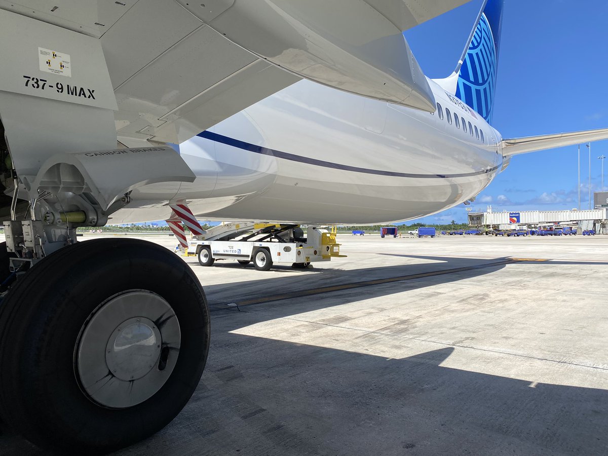 Still has that new plane smell here in FLL 🫶🏼