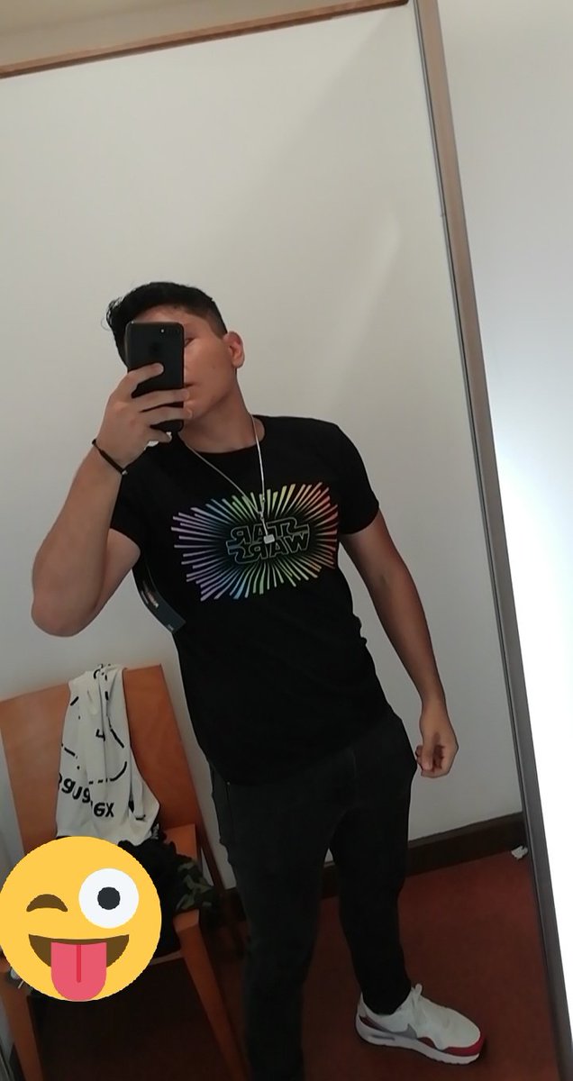 LeavilLuis's tweet photo. I really like this T-shirt🤩

#StarWars #maytheforcebewithyou https://t.co/0X1iBd3J7M