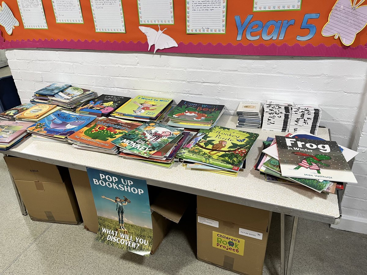 StR_LDBSLAT's tweet photo. Thank you once again to @Lonbookproject for a wonderful donation of books. The children were so excited to choose a book to take home for the summer holidays!
#LDBSLAT #LDBSLAT2 #LDBS #readingforpleasure #culturalcapital #Reading #readingcommunity #books #booksforchildren https://t.co/ENBemerSJU