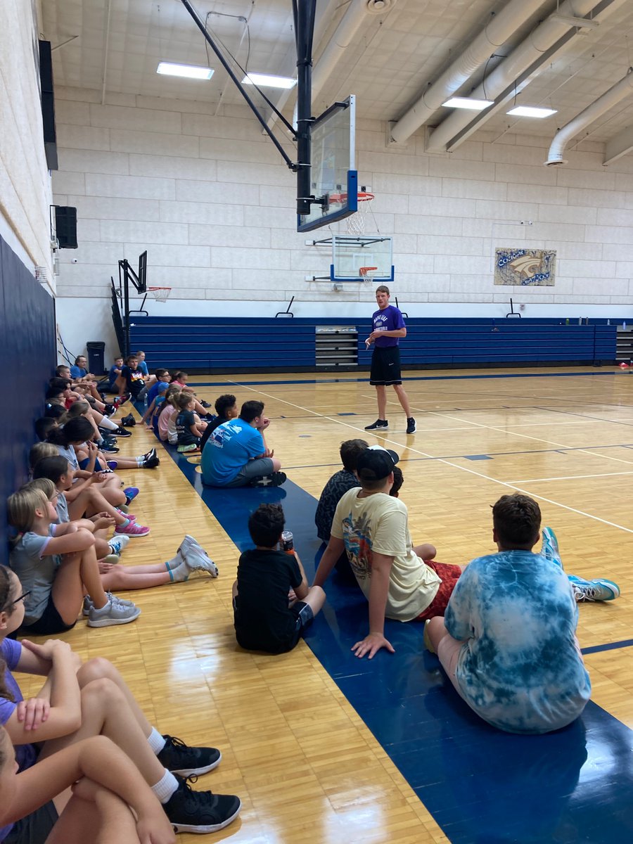 LCAmbball's tweet photo. Enjoyed the first 3 days of Cougar Basketball Camp! S/O to our guest speakers, @JakePeattie and @EB50_, for coming in! https://t.co/LPwdFXUQ7D