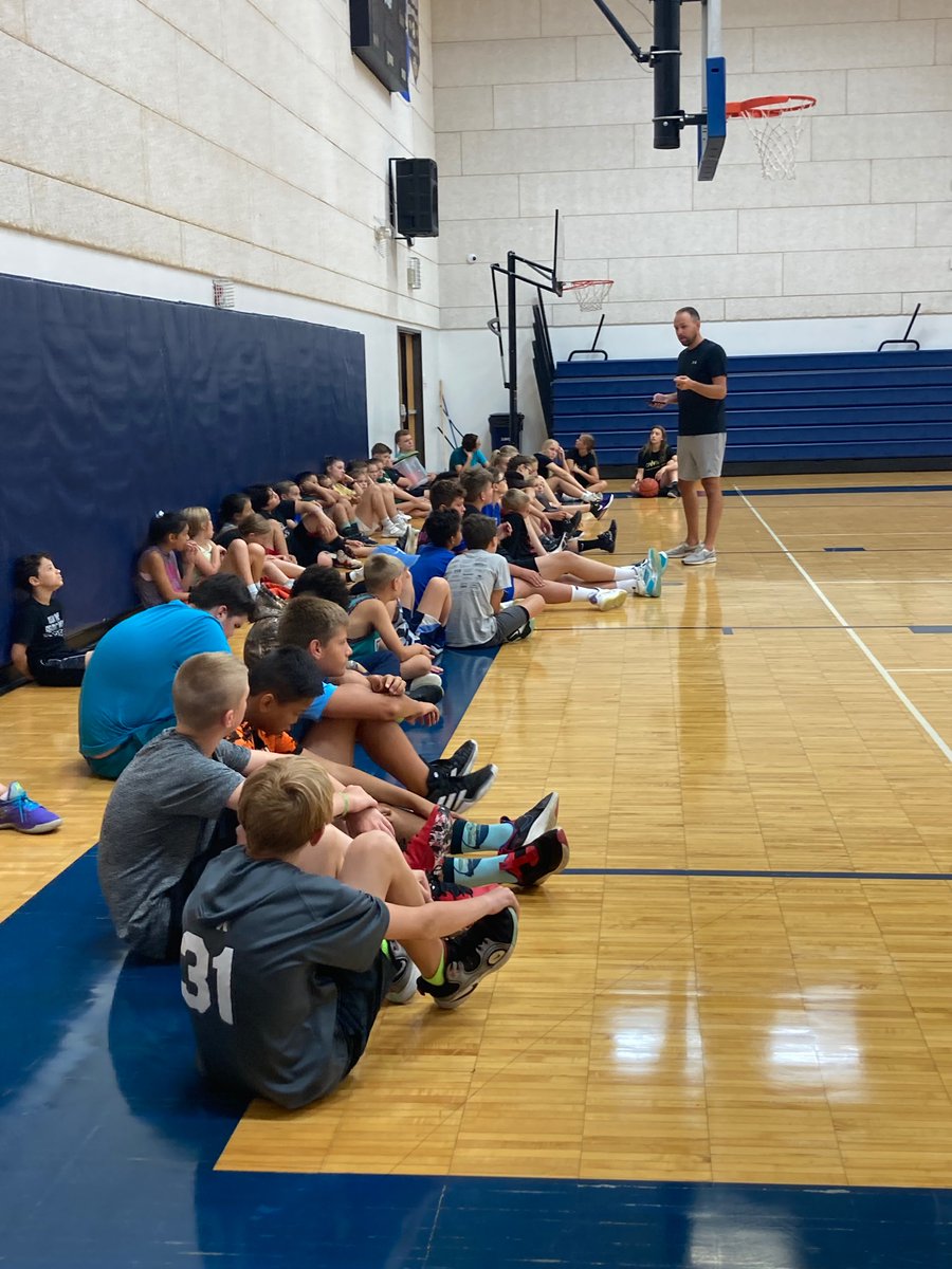 LCAmbball's tweet photo. Enjoyed the first 3 days of Cougar Basketball Camp! S/O to our guest speakers, @JakePeattie and @EB50_, for coming in! https://t.co/LPwdFXUQ7D