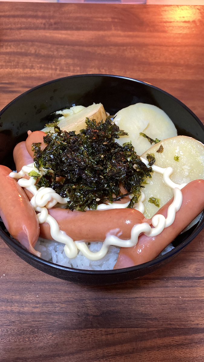 Qx43Cl's tweet photo. 夜飯 https://t.co/lQBaWug6HH