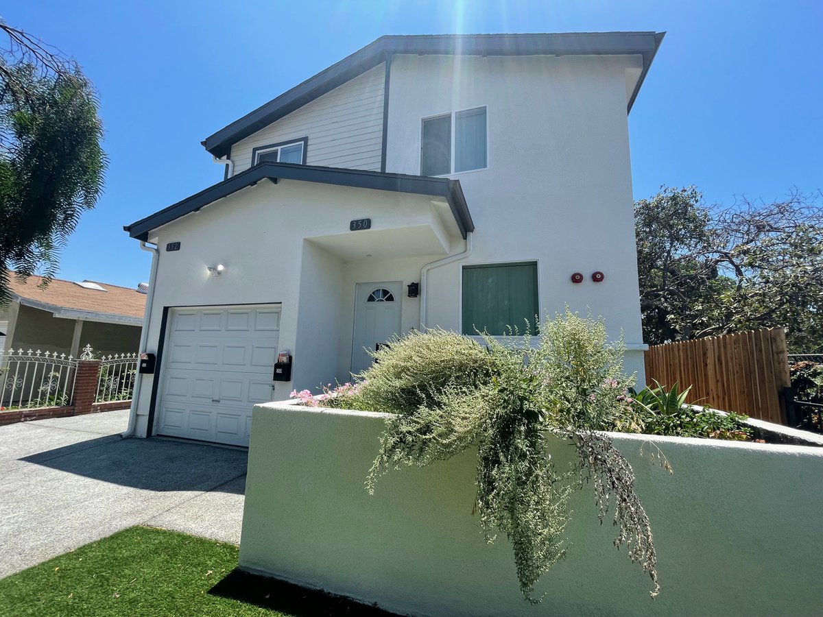 So excited to open this bridge housing site in South LA! We can comfortably house ten students attending Los Angeles Southwest College (LASC). Shout out to  
<a href="/LASCCougars/">LA Southwest College</a> &amp; <a href="/CRCD_SouthLA/">CRCD</a> for relentless support!
