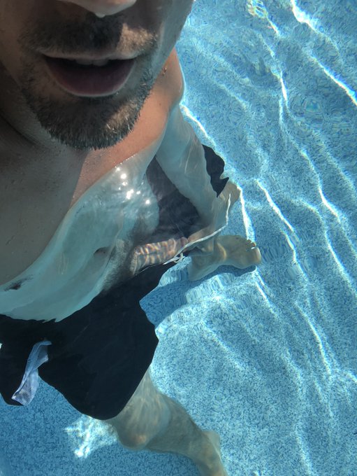 Suns out, dicks out https://t.co/YB2dv3ajKH