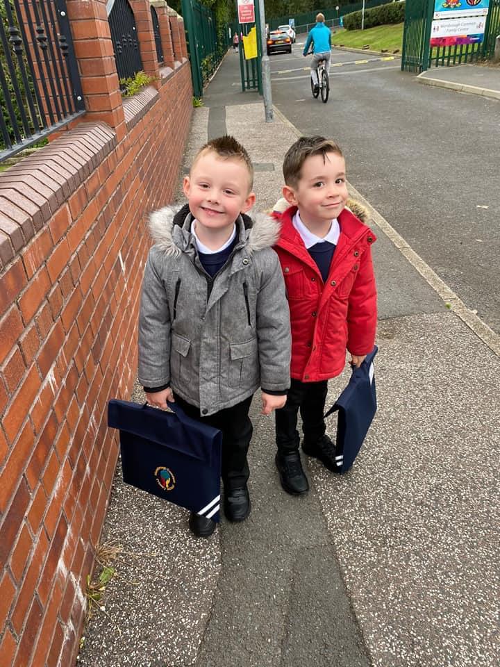 JaydeeBaybee_x's tweet photo. 1st day vs last day..

Thank you so much for everything you have done. These boys have come on so much in just 1 year &amp; I know Oscar is gutted he's not getting you again next year..

Thank you for everything. Now enjoy your 6weeks off!! You deserve it ♡♡  
#WCommonPS
#WCPS_f2 https://t.co/1tPRAmidxH