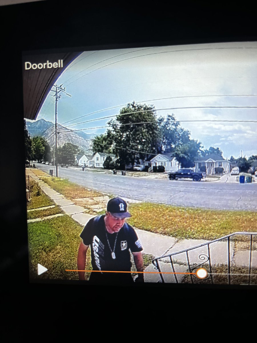 rachparkinson5's tweet photo. This man stole our Hello Fresh off the porch within 3 minutes of it being delivered! $200+ worth of food. I am able to restock but others he does this to may not be able to. He needs to be caught. If anyone knows him let me know, this was in the Ogden area &amp; he was on a bike. https://t.co/RzhPgirBbY