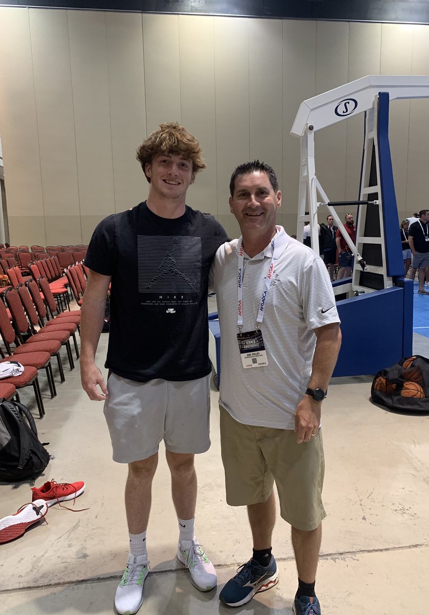 mbjh_athletics's tweet photo. Great to see former MBJH Hoops star and current Huntington player Charlie Mckimmon in Montgomery running drills at the AHSAA Summer Conference. @mtnbrookhoops https://t.co/22UXnHYXAf