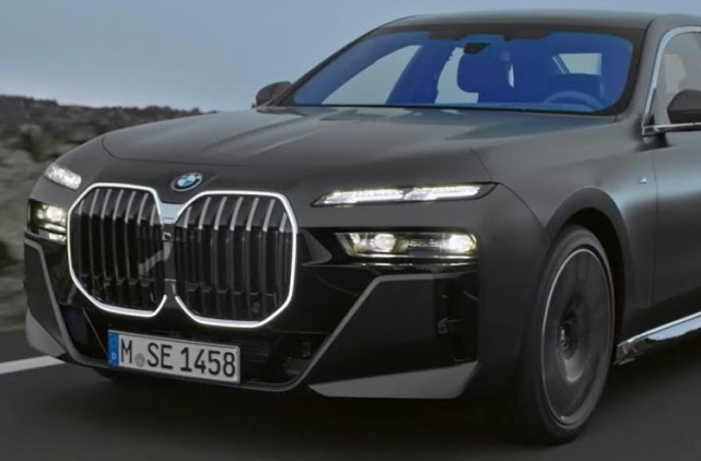 UltimativCars's tweet photo. Is it just me - or does @ChevyChaseToGo's car down there look similar ugly like the new #BMW #7Series/#7er?!
I mean: two rows of headlights, a ridiculous grill & bumpers, which won't absorb a/th except your money?
And THAT is, WHY car-designers shouldn't take drugs at work ... https://t.co/z49rIoIkJx