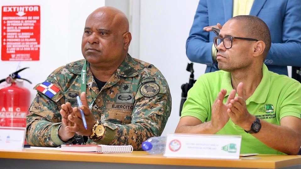 También el Cnel. Rubén Frontal Carran ERD, presentó a los integrantes de la CNE los avances en la reestructuración del Equipo de Información Geoespacial (EIGEO) unidad consultiva de la <a href="/cnedom/">Comisión Nacional de Emergencias</a> encabezada por @sinicnerd.