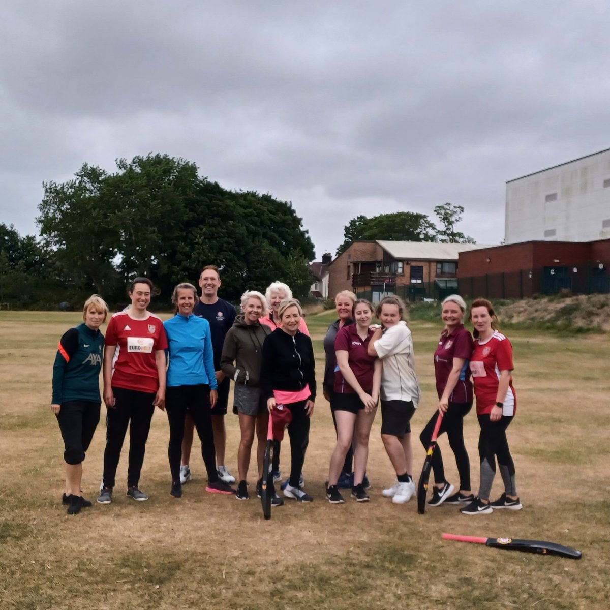 Great Softball session with @oxcc_women tonight focusing on batting and scoring shots. Lots of laughs & great to see the progress. 

#womenscricket #thisgirlcan #wegotgame #softballcricket