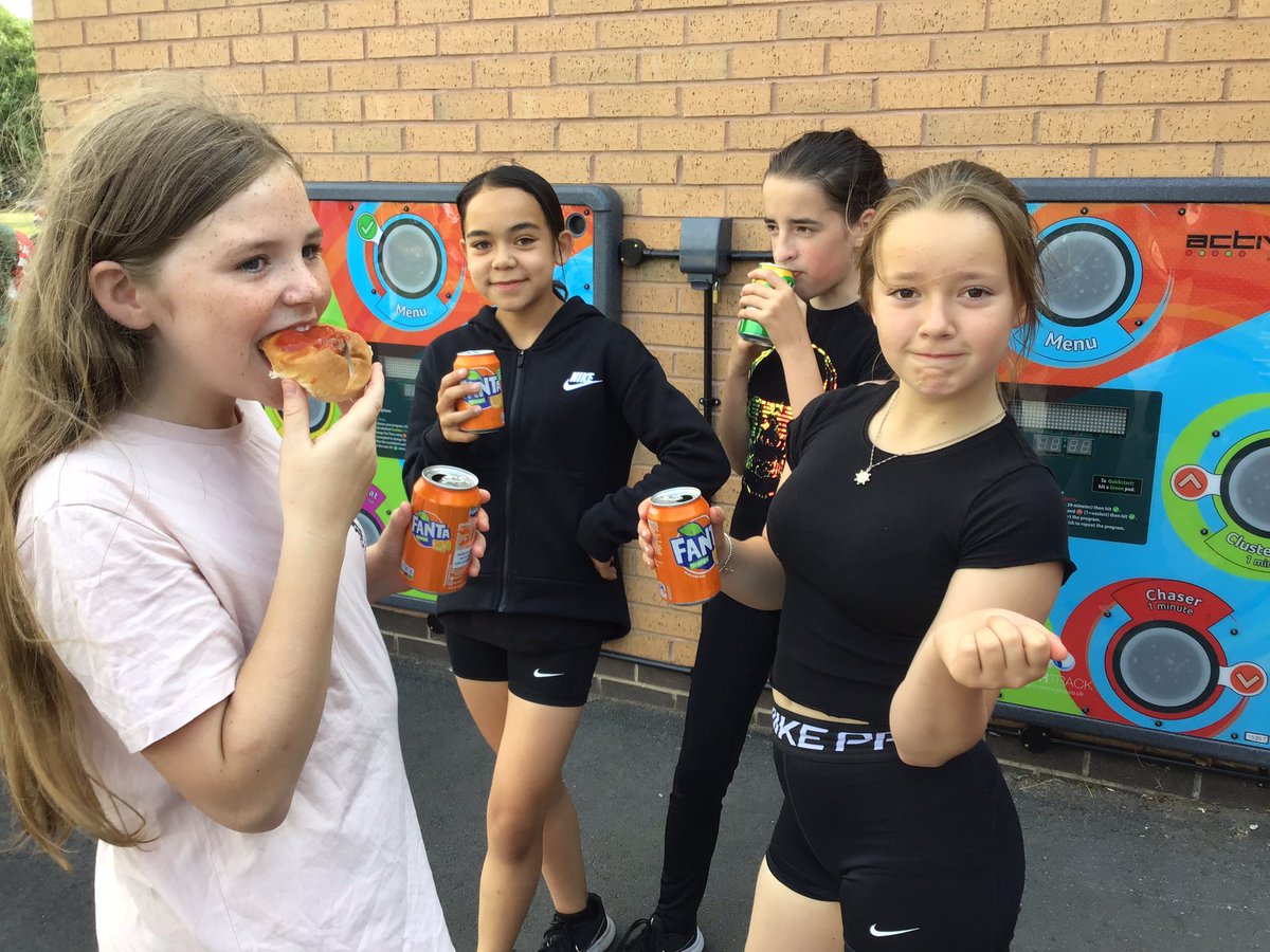 Class7CliftonPS's tweet photo. More BBQ fun! https://t.co/VYAuRi53hm