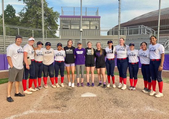 UFC_2024_2025's tweet image. Final team practice before PGF Nationals. It’s always a great experience working with and learning from Coach House! We appreciate you! Thank you also to the @wsusoftball players who helped out!💜🤍 #utahfastpitchclub #goUFC #alwayssomethingtolearn #wsusoftball