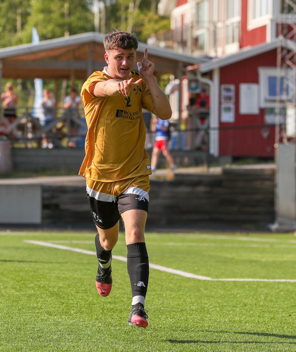 Our u18s win their final game of the group 3-0 to secure their place into the last 32 of the competition!