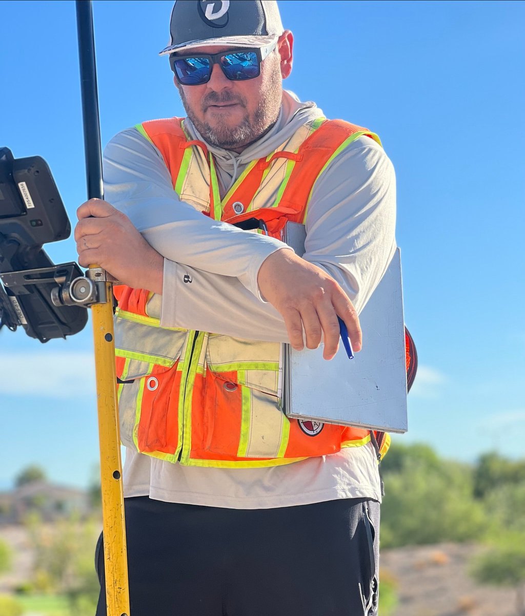 Quick and easy cell tower staking.  🌴🗼