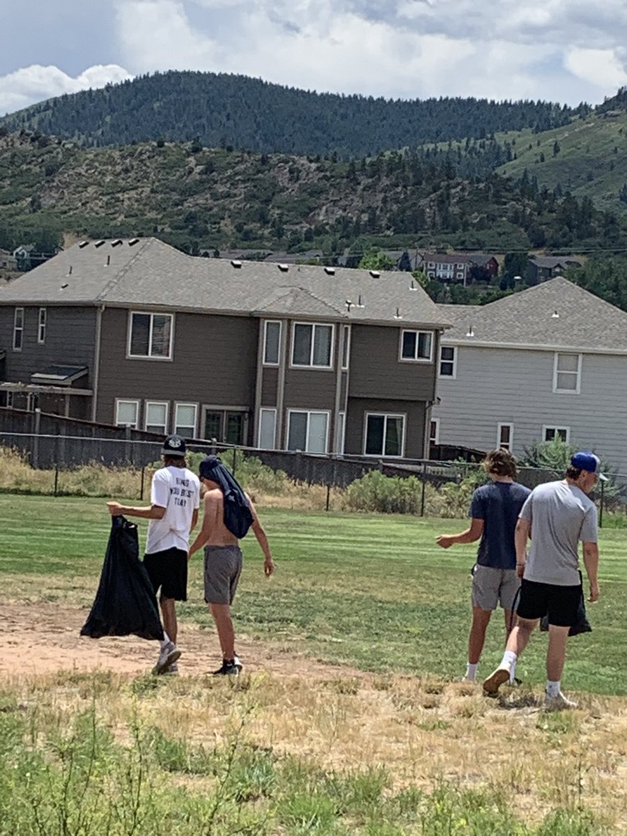 TRHS RUSTY tweet media