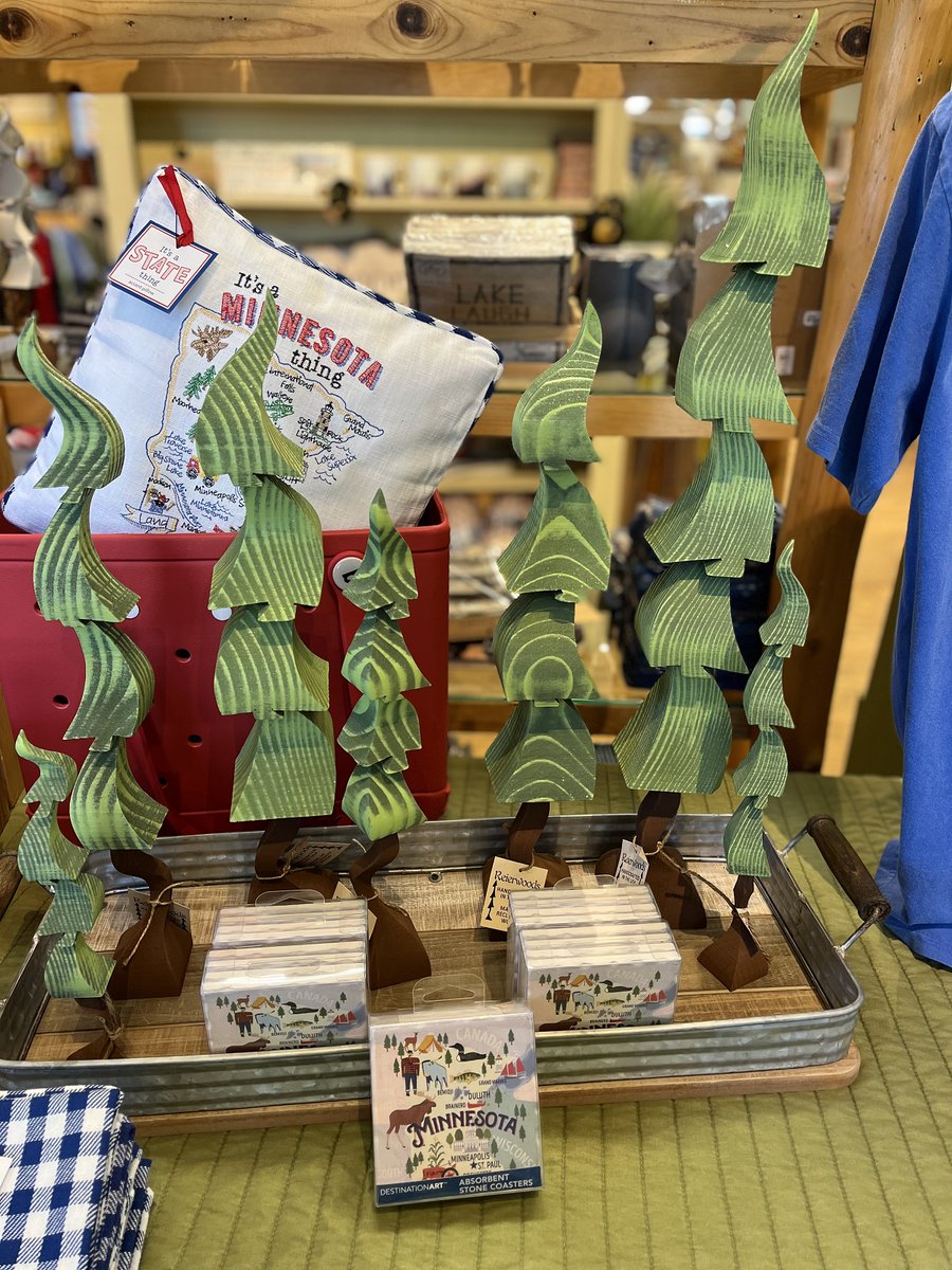TheWoodsGifts's tweet image. We’ve put a little wiggle in The Woods! Handcrafted trees made in Minnesota from reclaimed wood.🌲
#treedecor #reclaimedwood