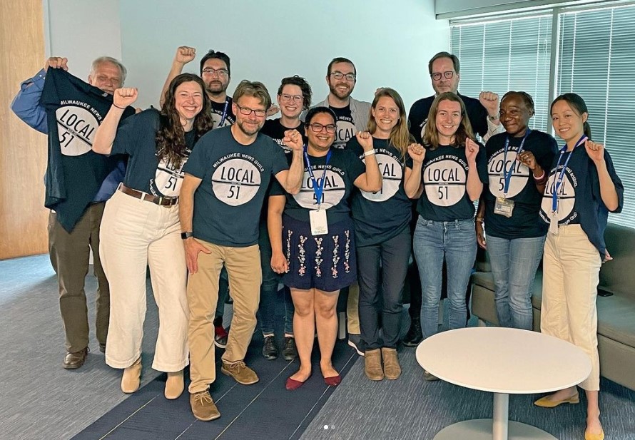 We're wearing our Local 51 shirts in the newsroom today as a visual reminder of our solidarity and collective power. It's🌊#StrongerTogether #Local51