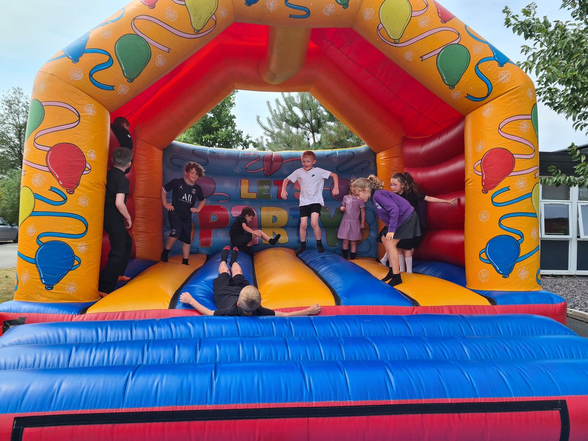 LittleDigmoor's tweet photo. This afternoon was our Wise Owl party. 🦉 The children enjoyed ice creams and a bouncy castle. Well done superstars, you've been great role models. https://t.co/ArzaVP1UuX