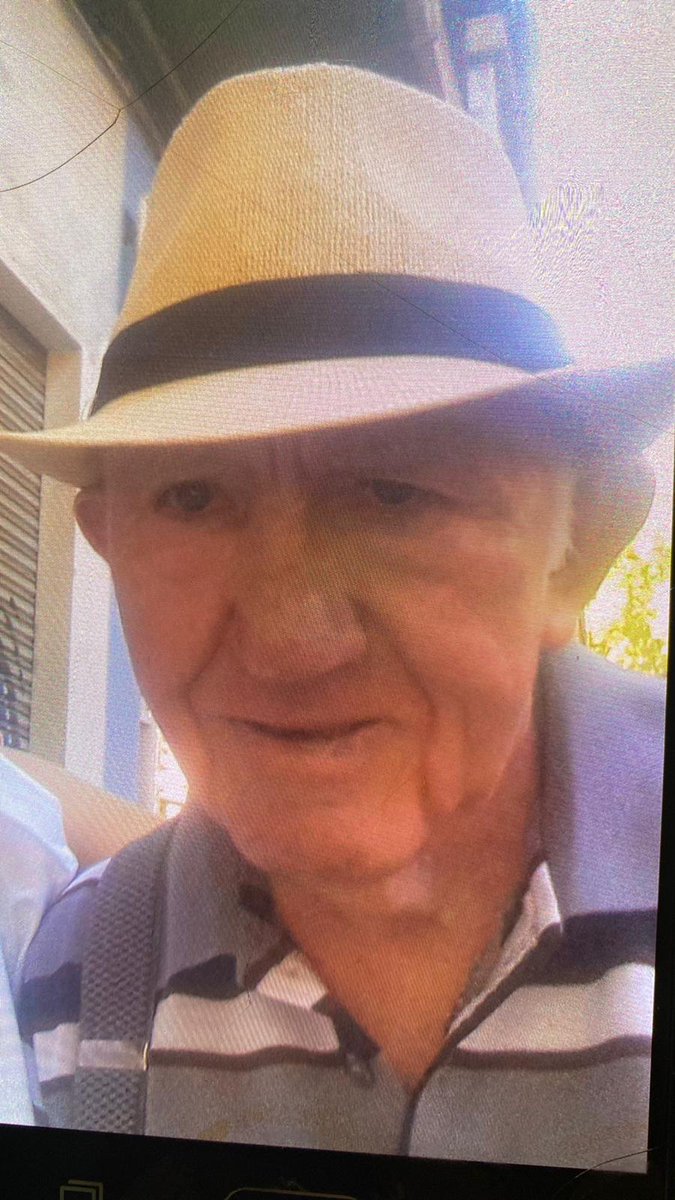⚠️URGENTE ⚠️

Gonzalo Vicente Gálvez ha desaparecido hoy en #Zaragoza 

👉77 años, 1'70, pelo canoso, calvicie parcial y ojos azules
👉Camina despacio y utiliza bastón 

Por favor, si le has visto llámanos 📲: 091, 062, 112

Tu RT no cuesta nada y puede ayudar a encontrarle